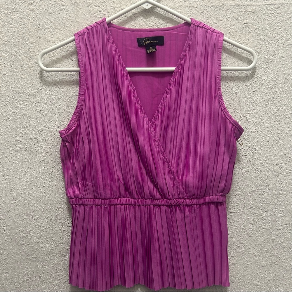Japna Magenta Pleated Peplum Sleeveless Top Size Small